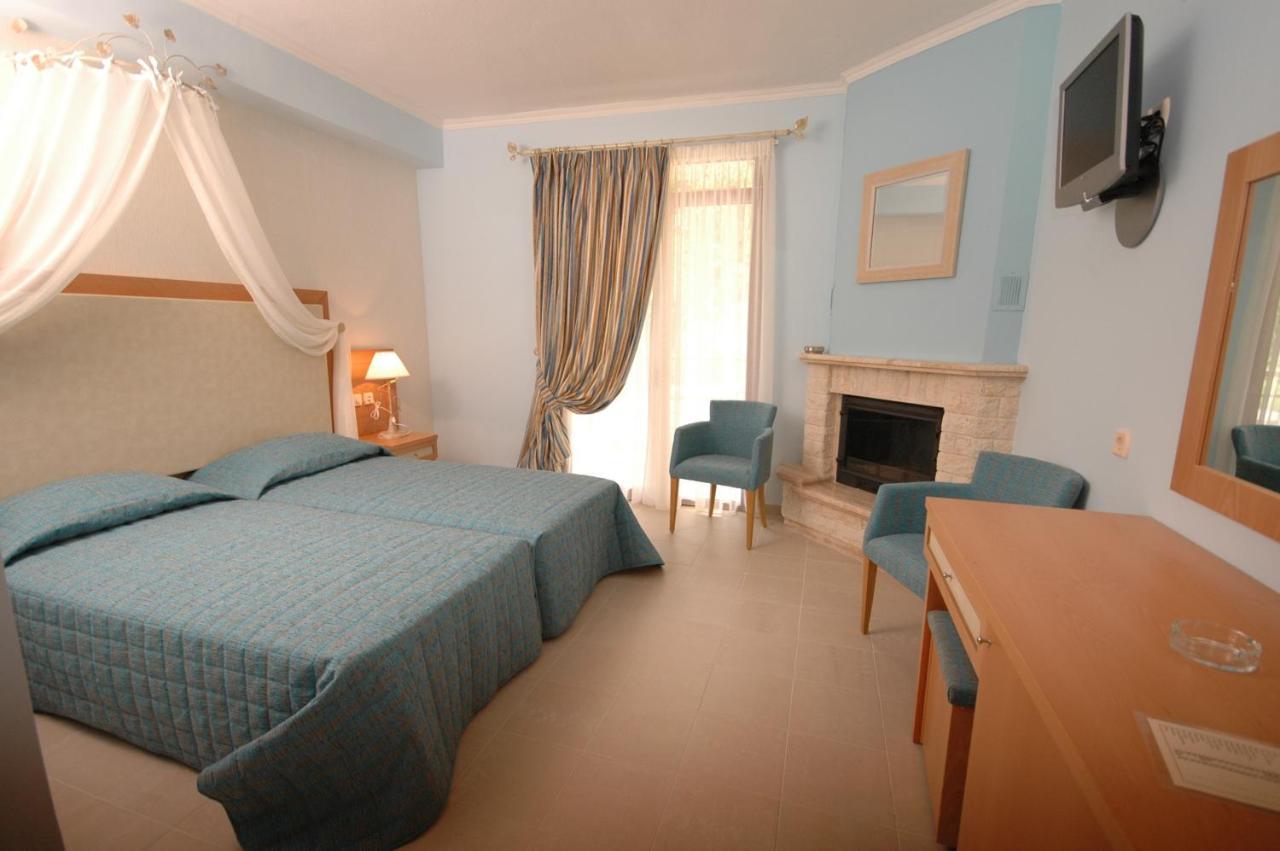 4 Epoxes Hotel Spa Káto Loutrákion Eksteriør billede