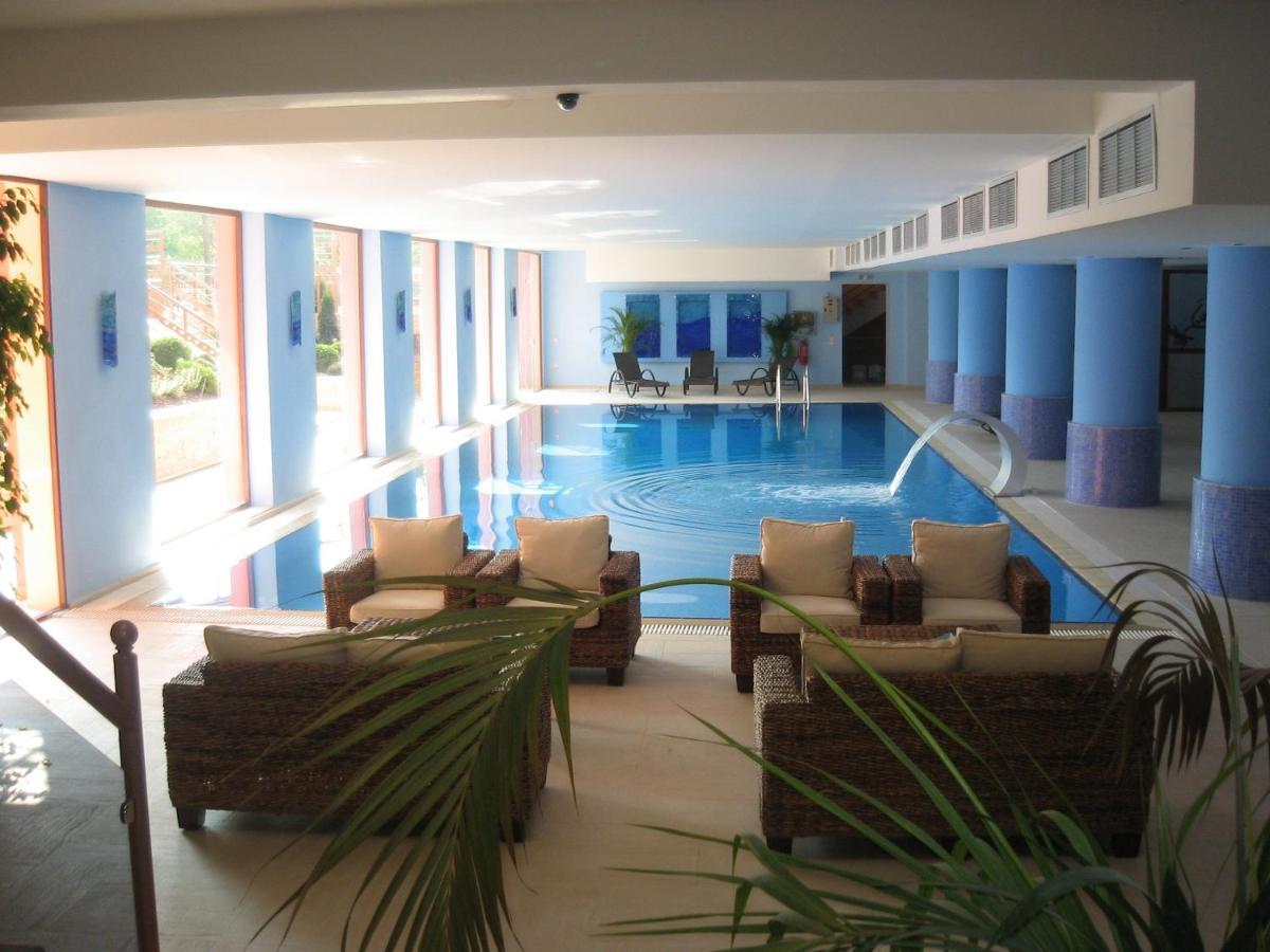 4 Epoxes Hotel Spa Káto Loutrákion Eksteriør billede