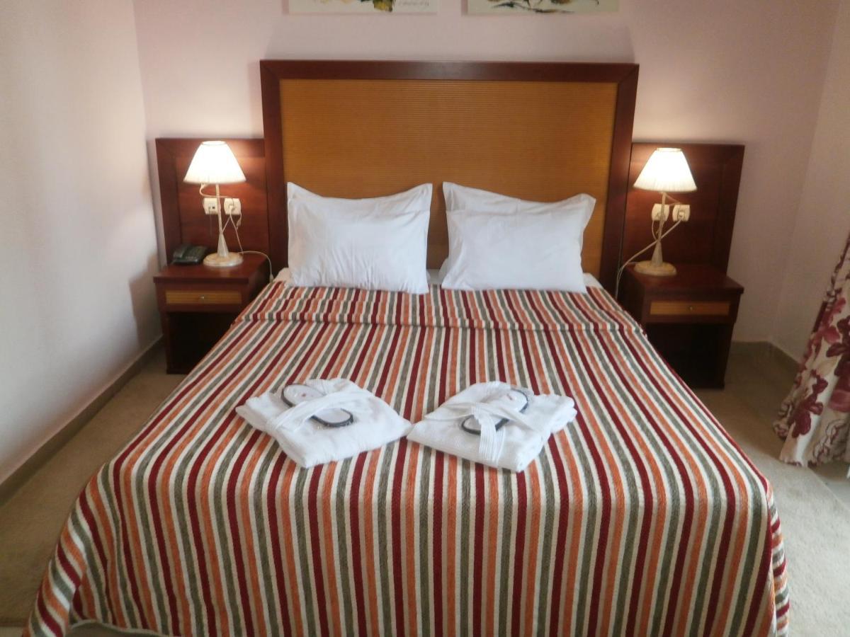 4 Epoxes Hotel Spa Káto Loutrákion Værelse billede